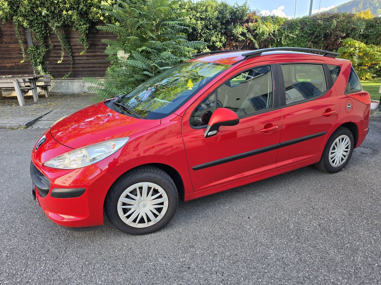 Peugeot 207 SW 1.6 HDi FAP 90 – Bild 3