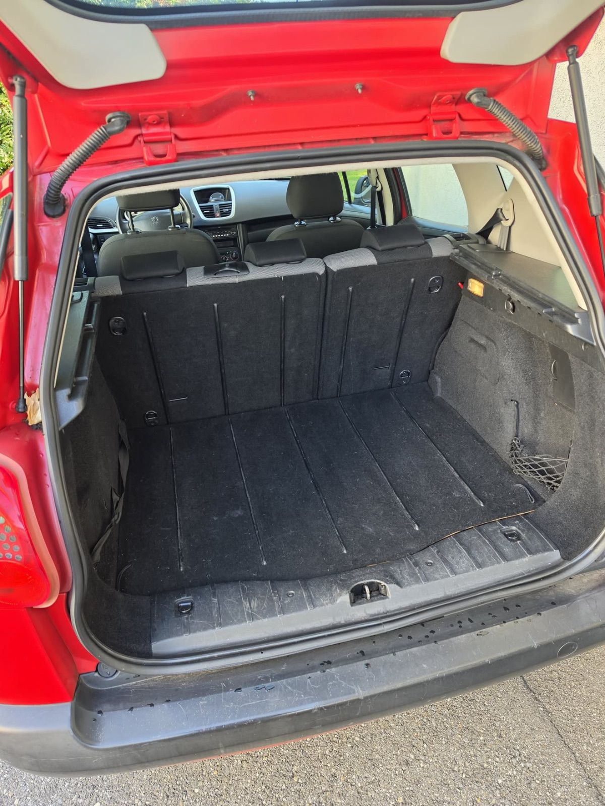 Peugeot 207 SW 1.6 HDi FAP 90 – Bild 7